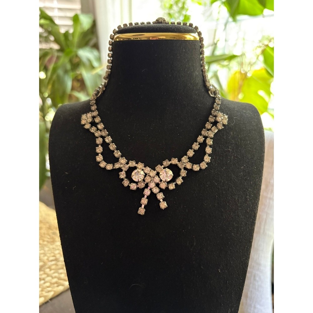 Classic Vintage Rhinestone Necklace with bracelet
